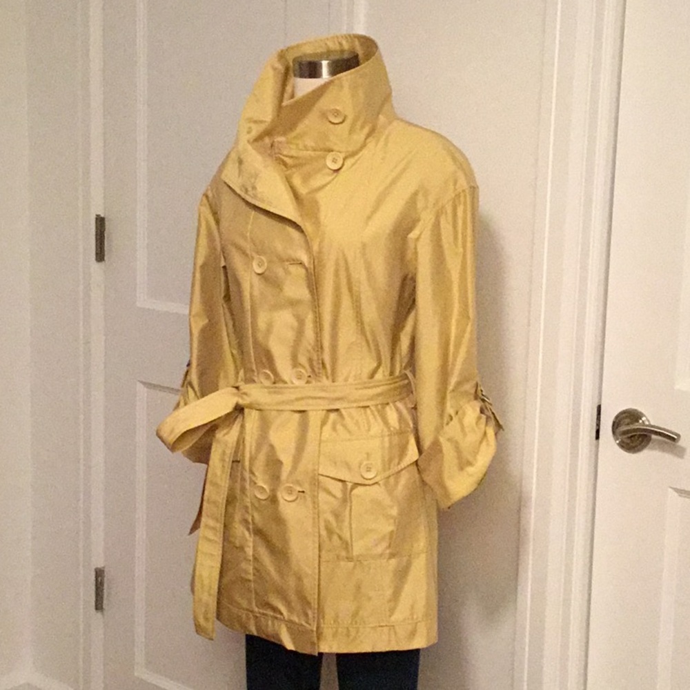 Women’s Raincoat